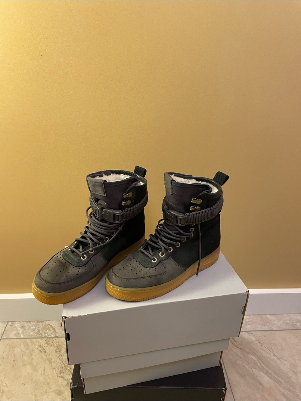 Men's High-Top Winter Sneakers in Olive with Gum Sole
